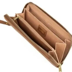 Aarni clutch, Konjakki