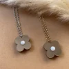 Butoni Apila kaulakoru