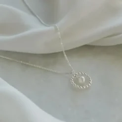 LiLa Bubbel P&auml;rla kaulakoru, Hopea
