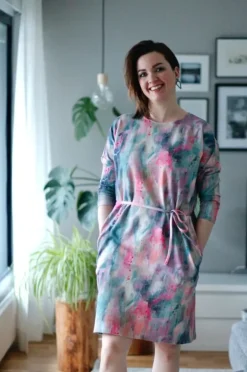 Lumoan Salli mekko, Light in the Dark