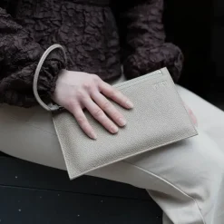 Miiko clutch, Titan