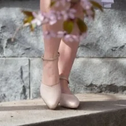 Palmroth Elena sandaali, Vaalea kulta