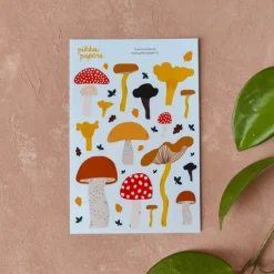 Pikku paperi Sienimets&auml;ss&auml; tarra-arkki