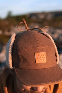 Vai-ko Kultakero earflap lippis